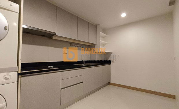 The Rajdamri Condominium for Rent